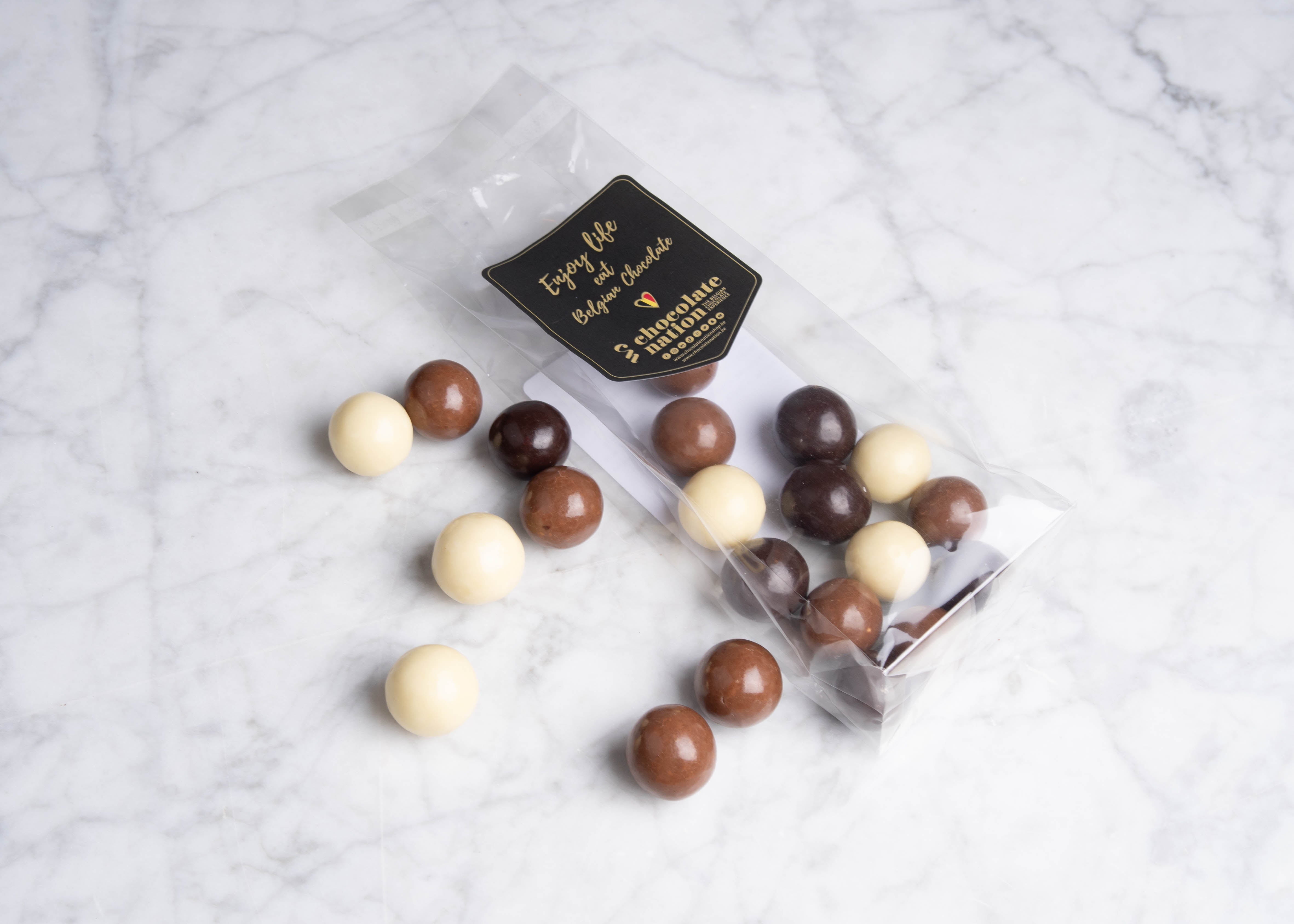 Bag of chocolate balls with hazelnut 150gr