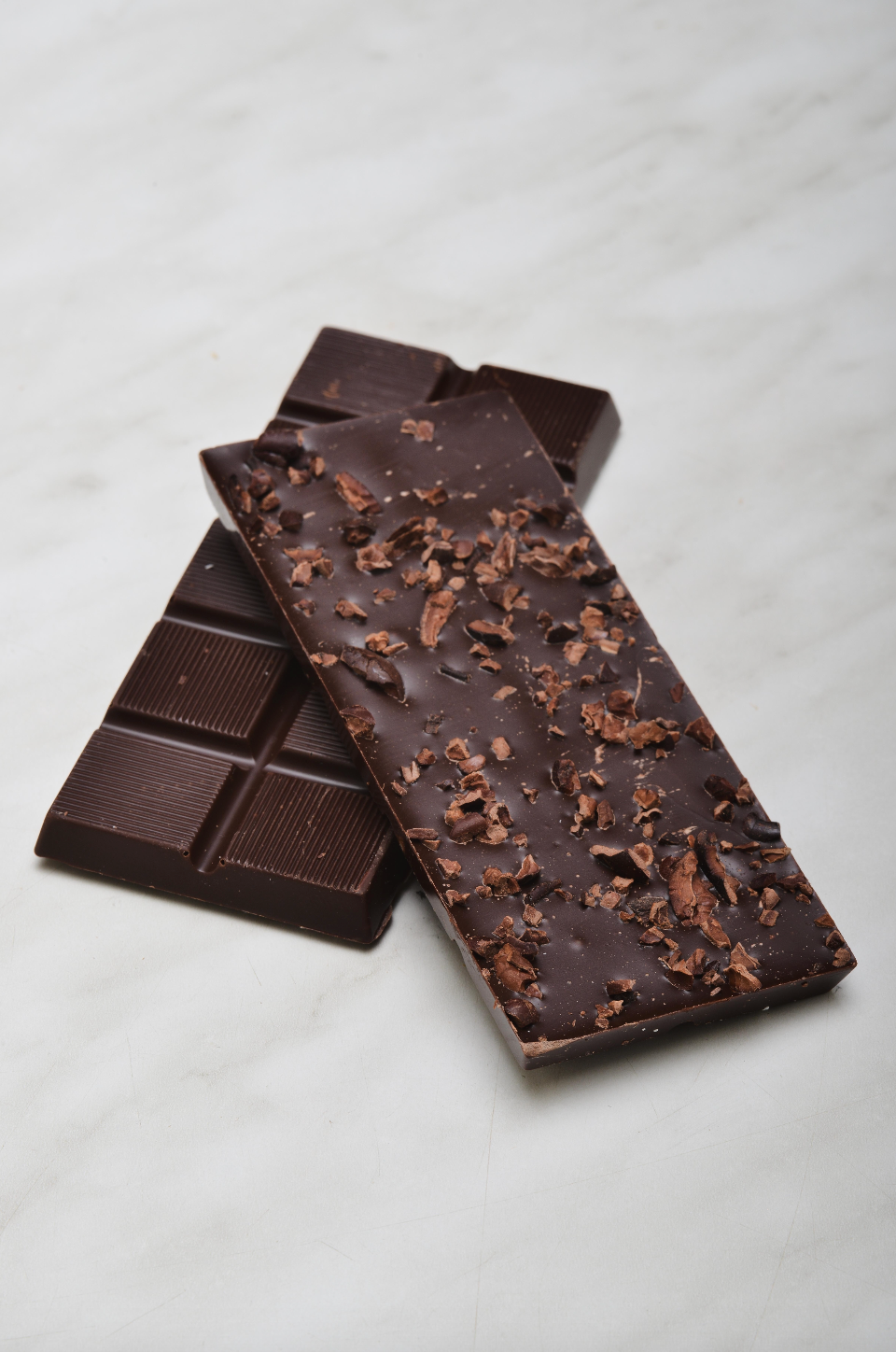 Chocoladereep met topping: cacaonibs - pure chocolade 45g