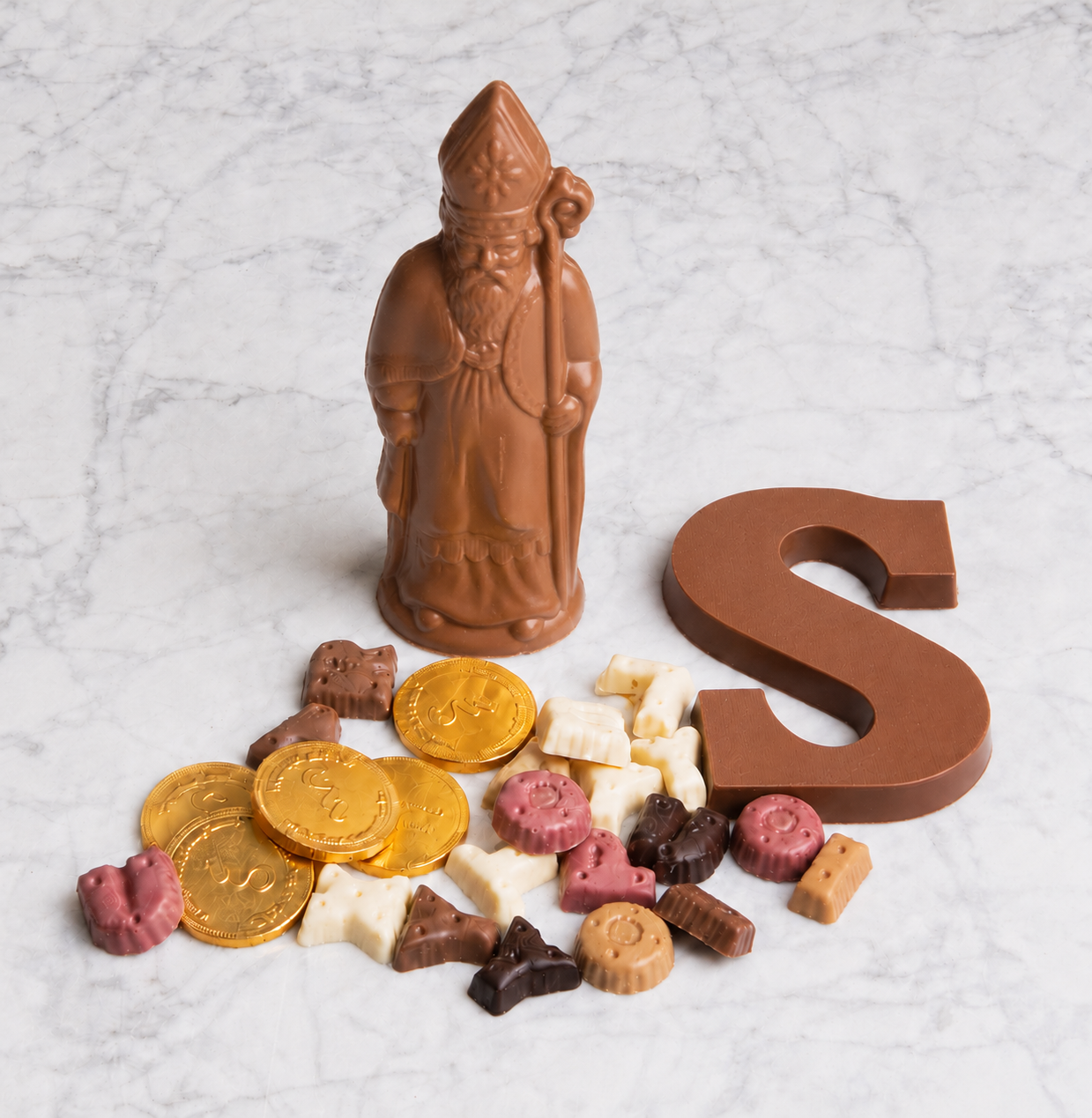 Sinterklaaspakket 6 met melk Sinterklaas en letter A