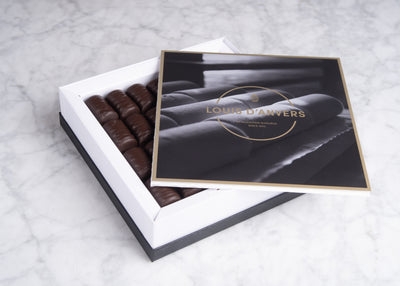 Louis d'Anvers: Luxedoos chocolade pralines met marsepeinvulling 392g