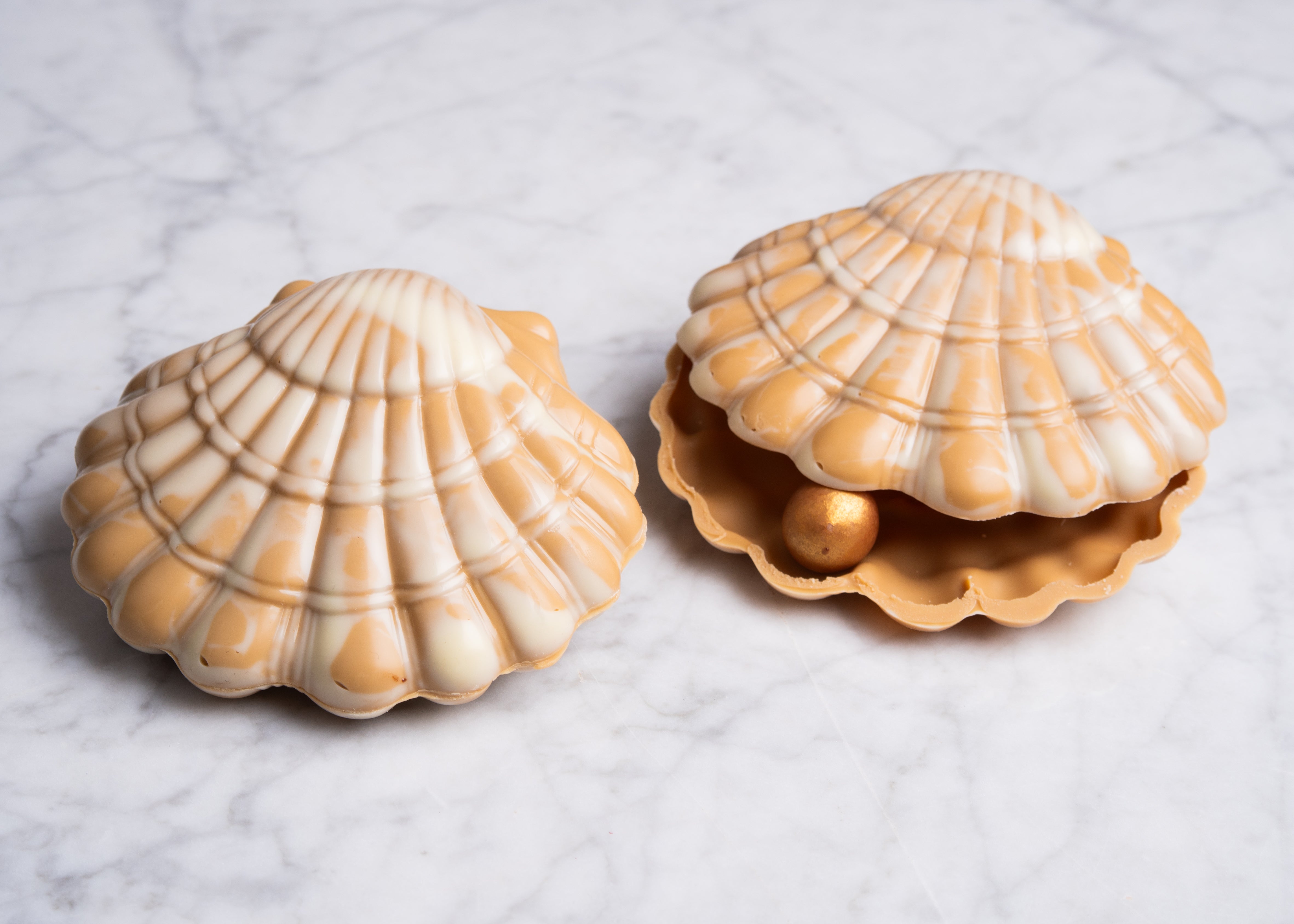 Chocolade schelp - Gold & Witte Chocolade