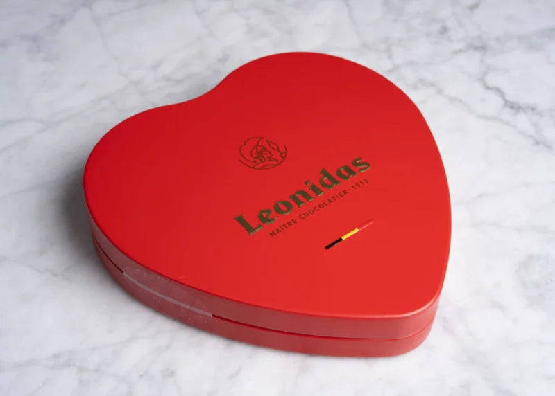 Leonidas metalen box hartje 110g