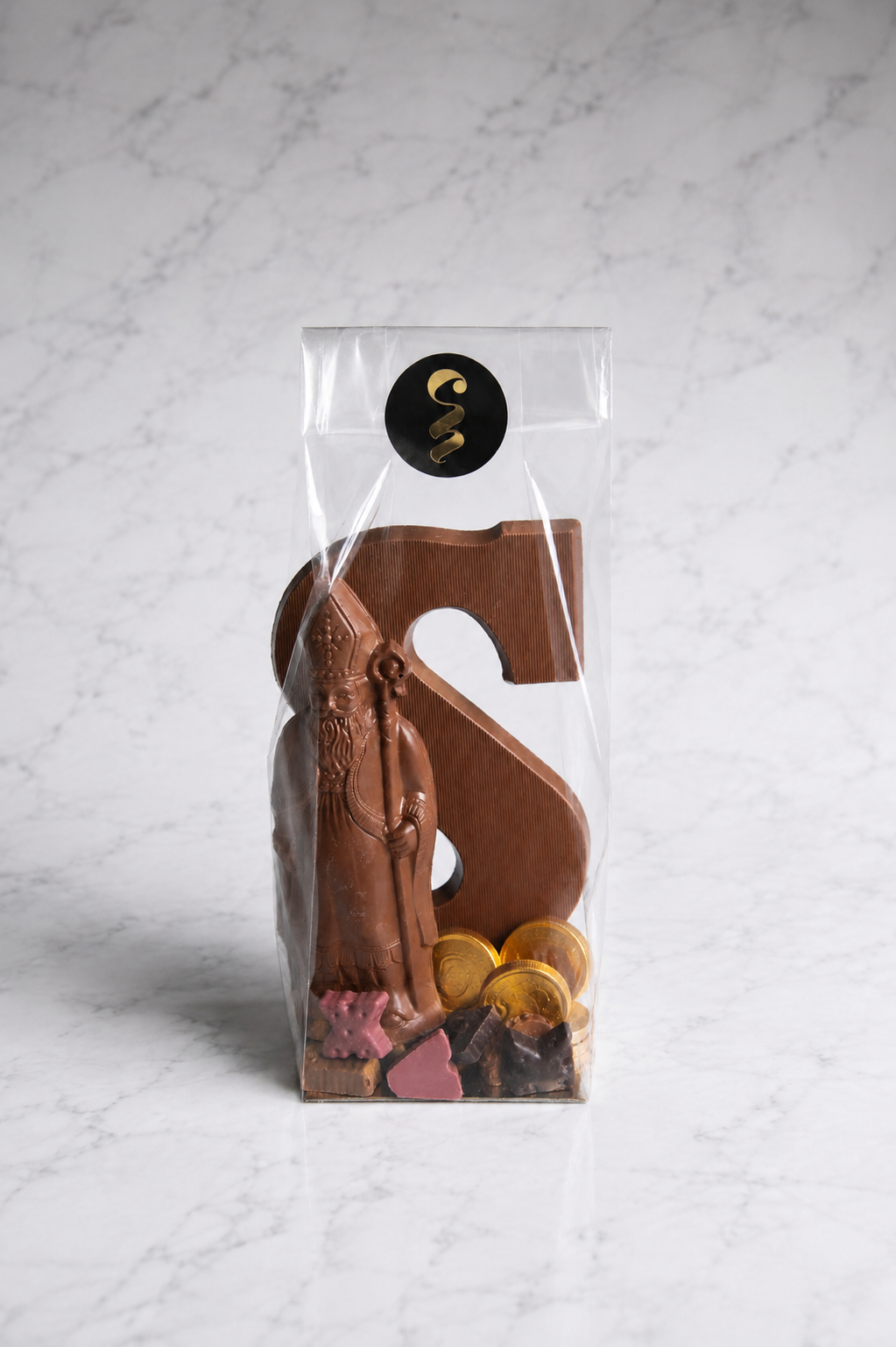 Sinterklaaspakket 6 met melk Sinterklaas en letter A