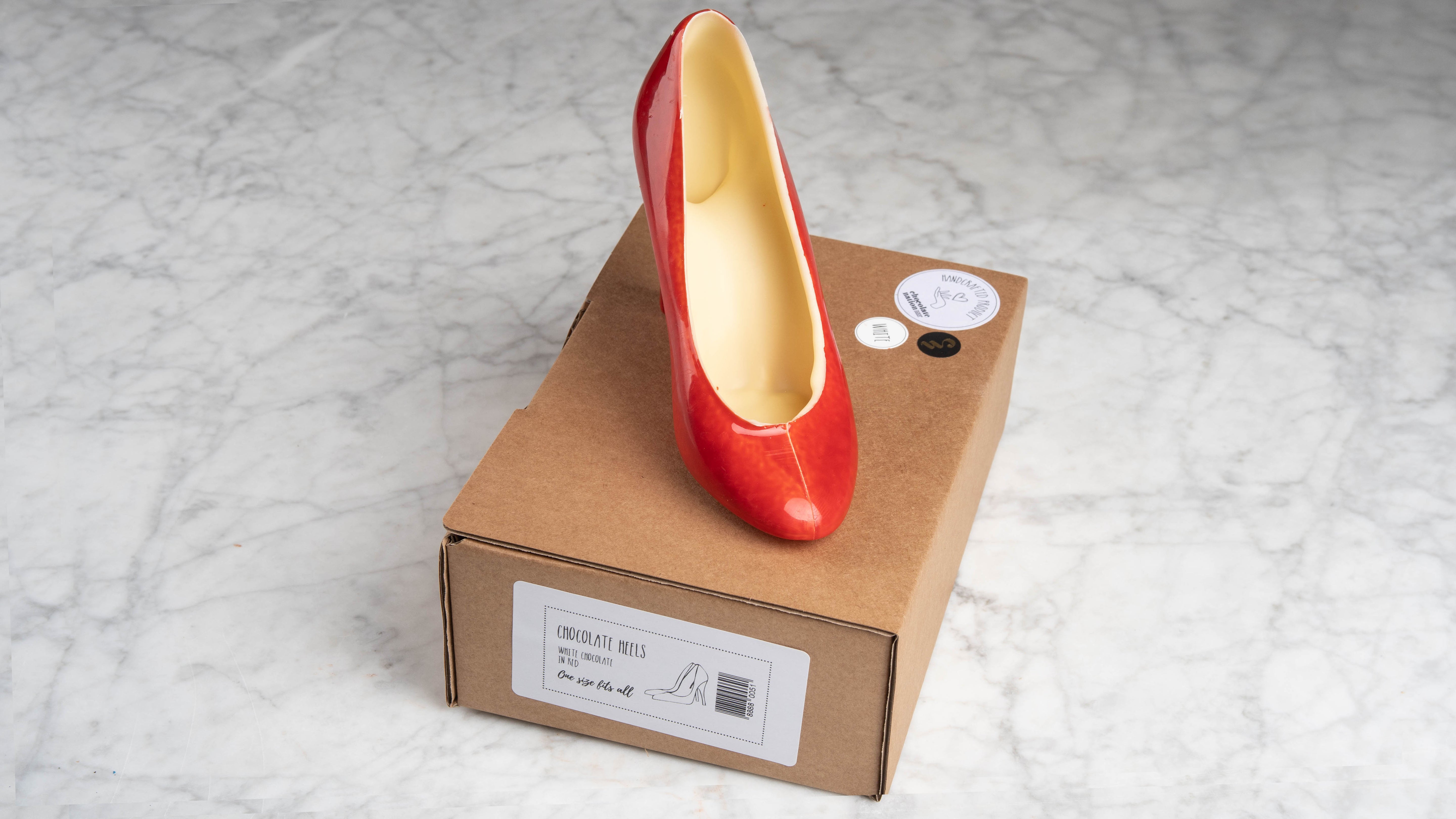 Pumps witte chocolade met rood